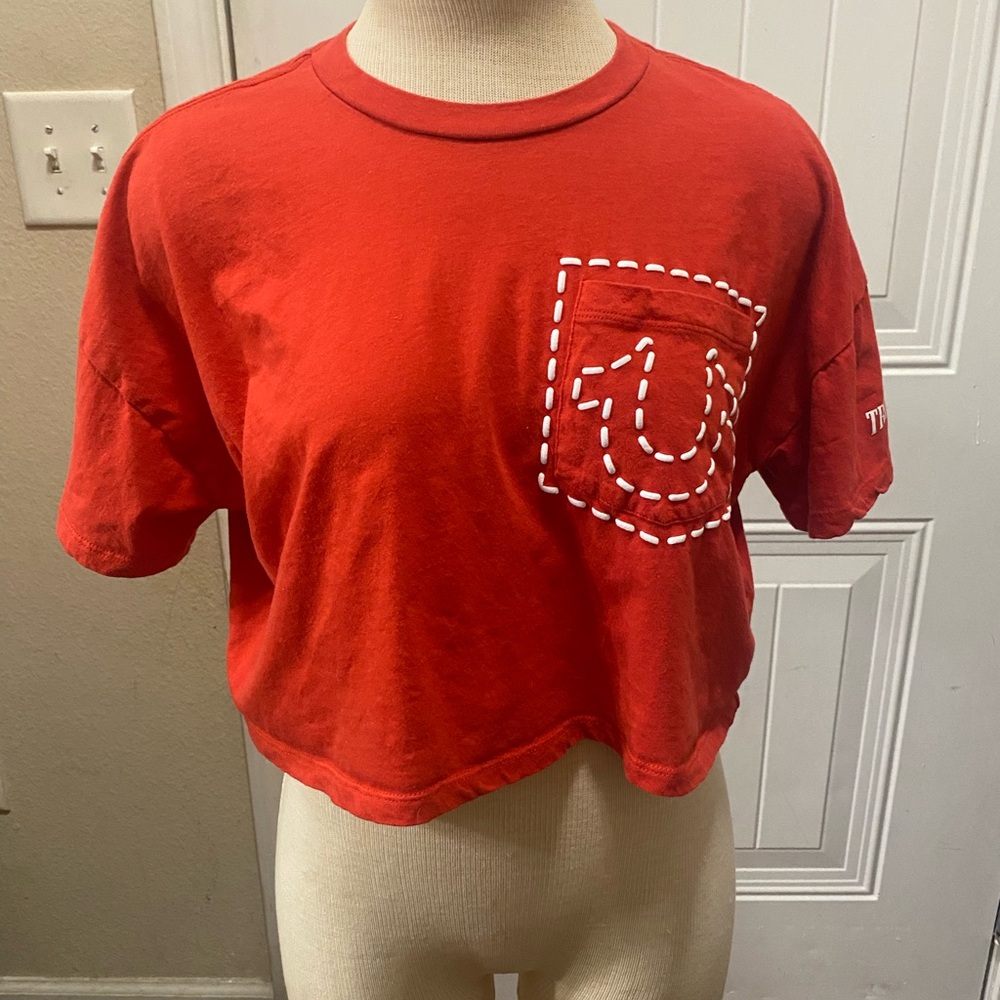 True Religion Red Crop T-Shirt with Logo on Breast Pocket Medium